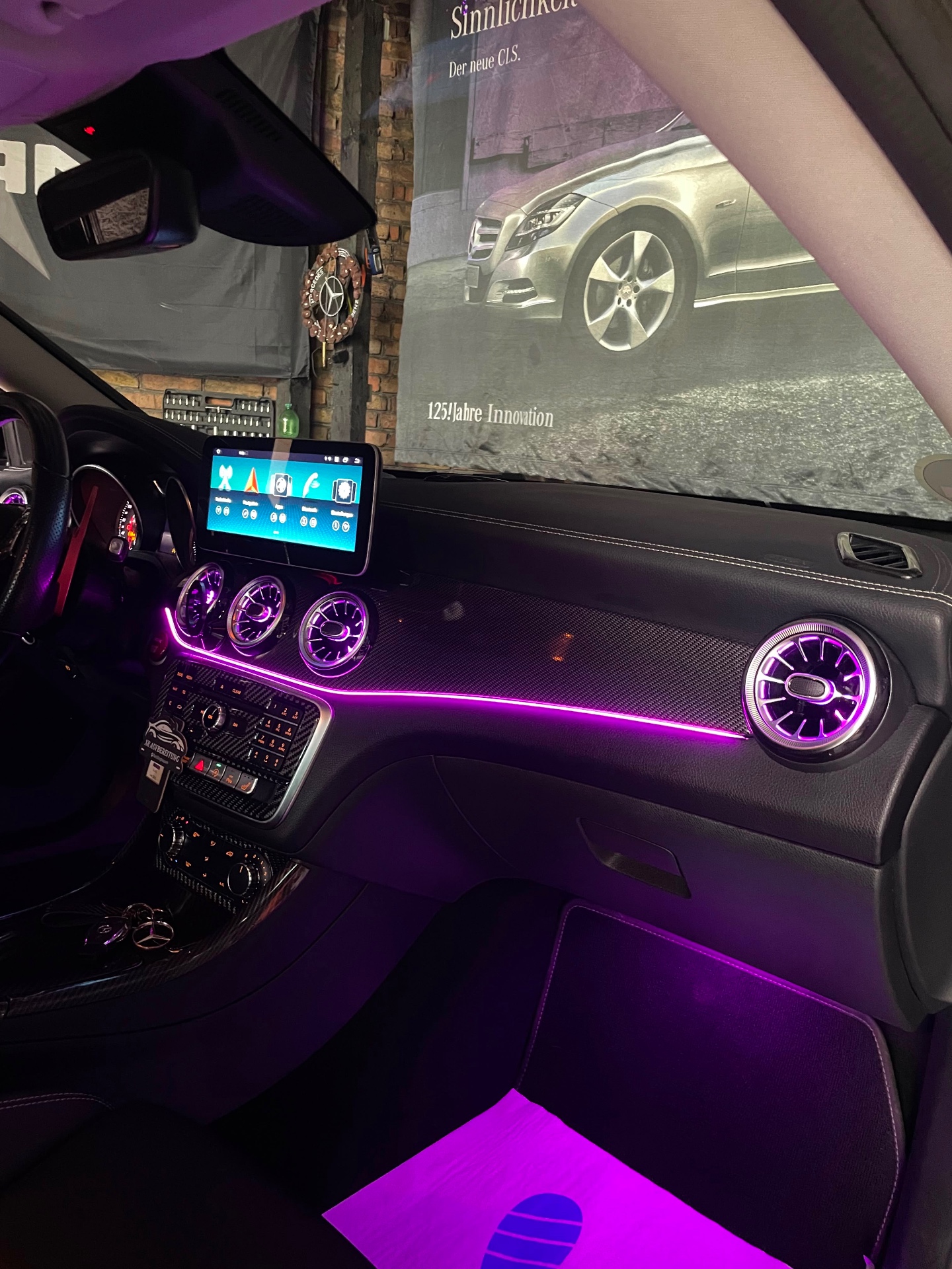 Ambientebeleuchtung Armaturenbrett magenta